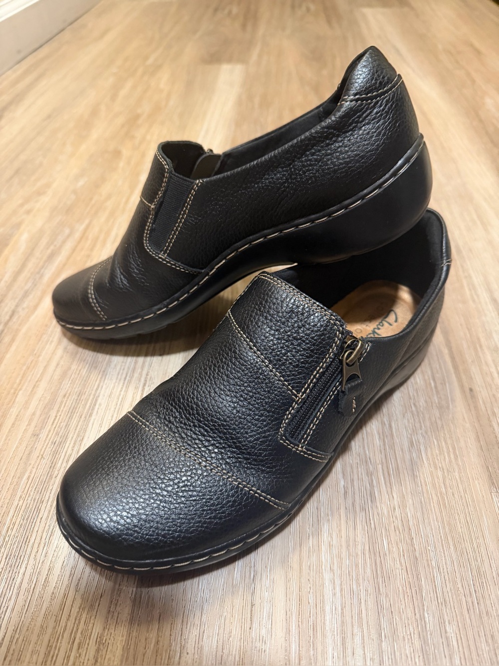 NEW Clarks Cushioned Zip Loafer Flats Size 8.5 Womens Shoes Pebble Leather